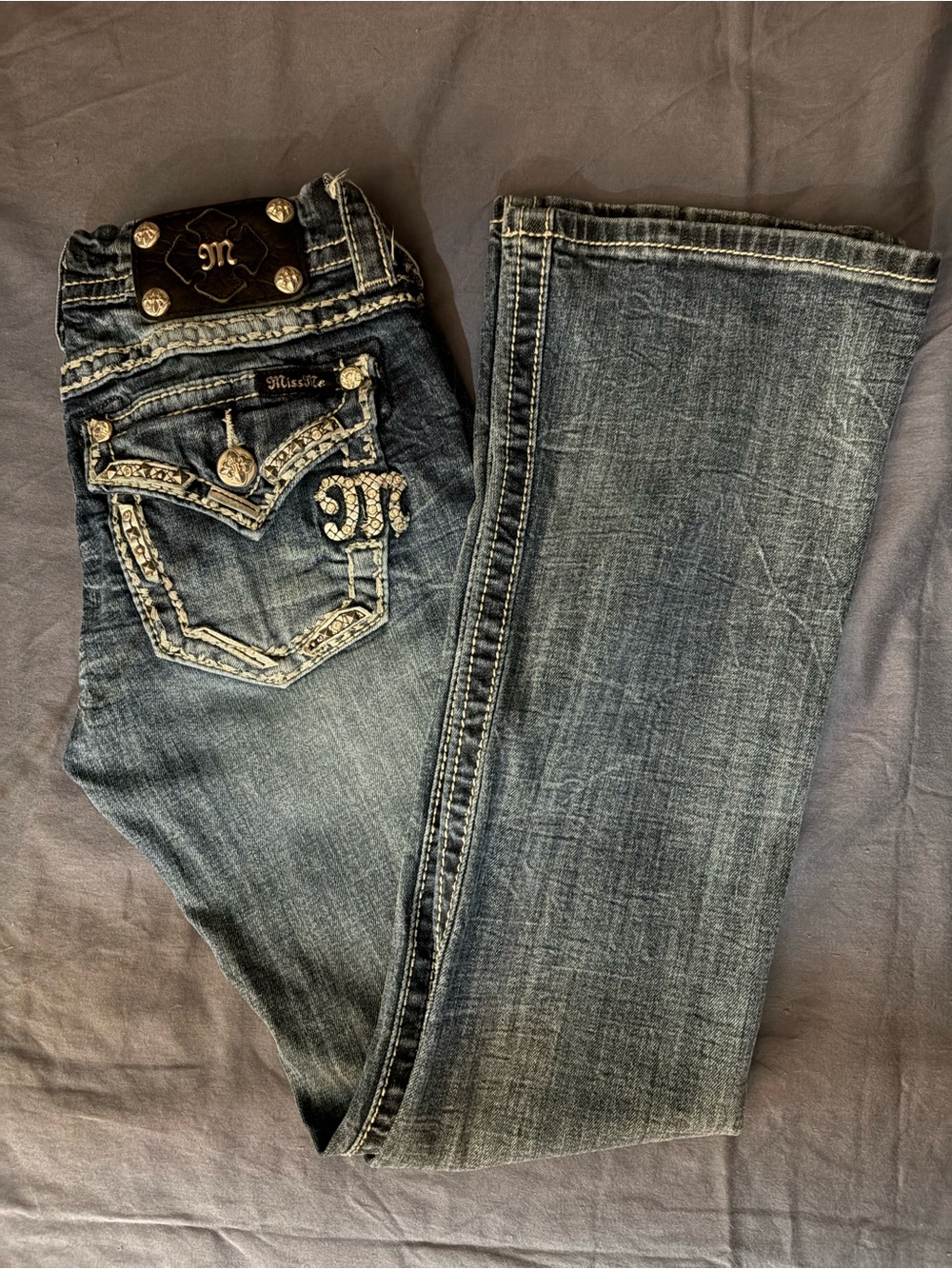 Miss Me Women's 26 boot Embroidered Pocket Bootcut Jeans - Blue